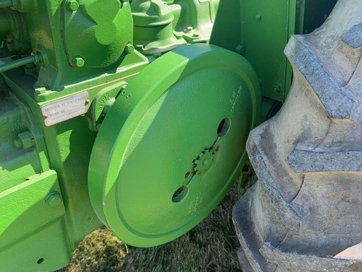 john-deere-b-image-34