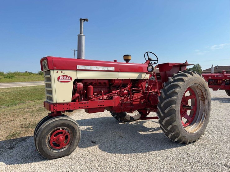 farmall-560-diesel-image-1