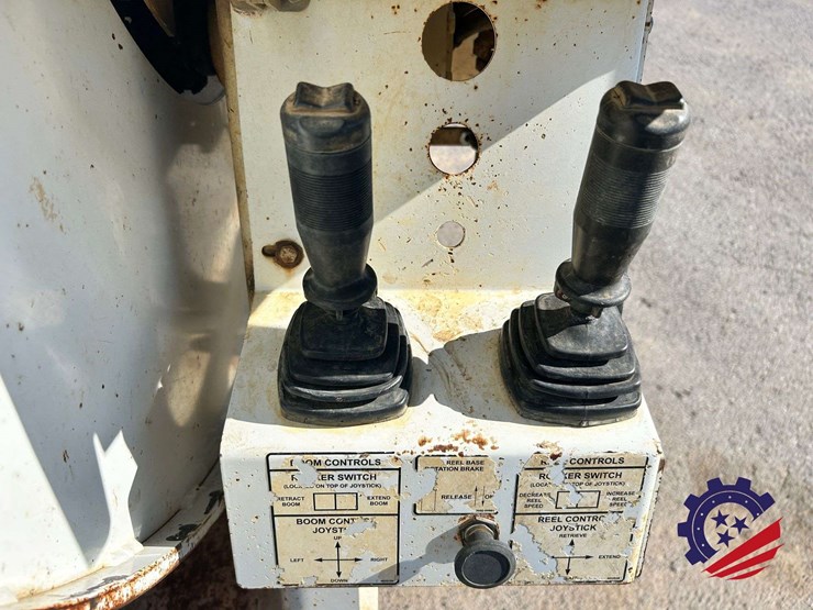 2019-freightliner-114sd-image-38