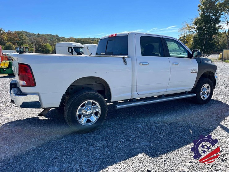 2015-ram-2500-hd-image-5