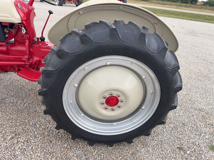 ford-8n-image-16