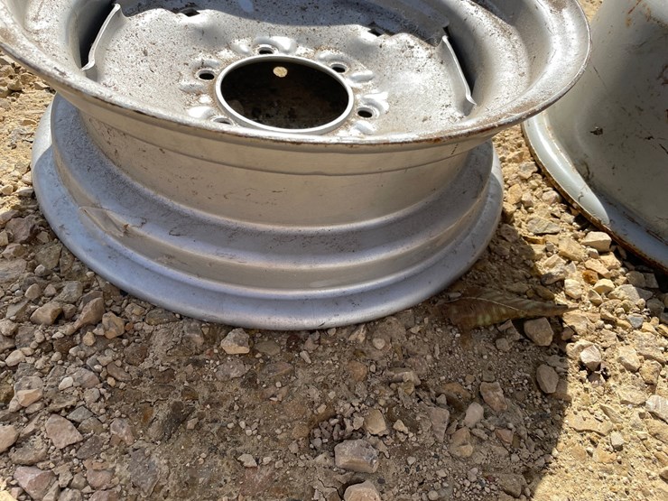 #3025-•-misc.-implement-rims-and-truck-spacer-rings-image-27