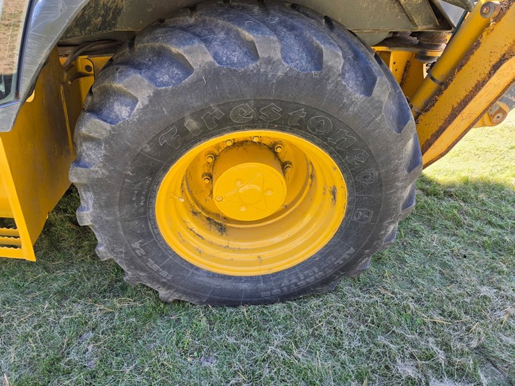 2010-deere-310j-image-43