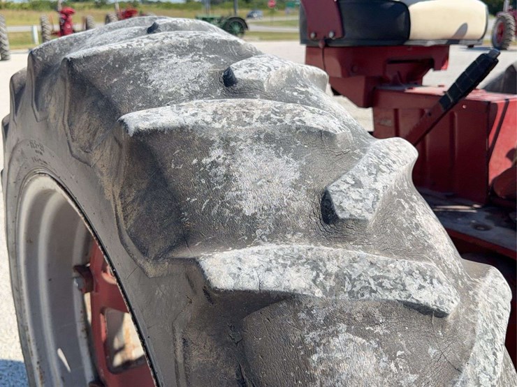 farmall-560-image-23