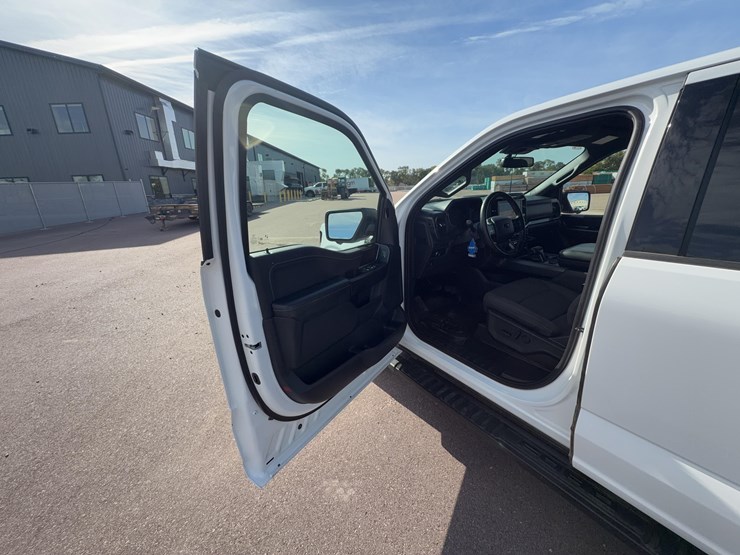 2024-ford-f150-xlt-image-22