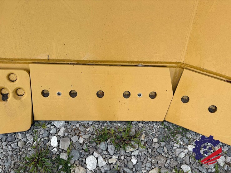 caterpillar-d9-image-16