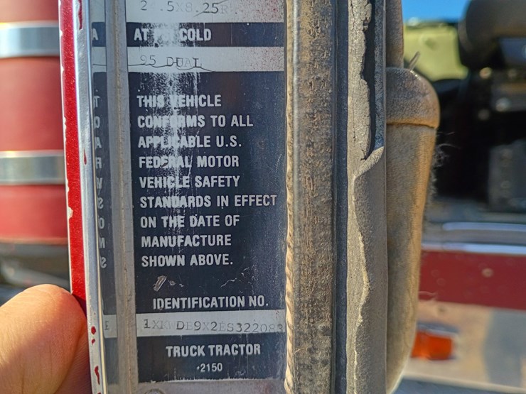 1984-kenworth-w900-image-46