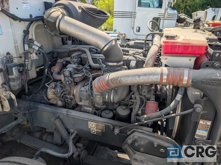 2014-peterbilt-386-image-25