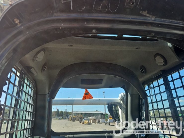 2019-bobcat-t590-image-32