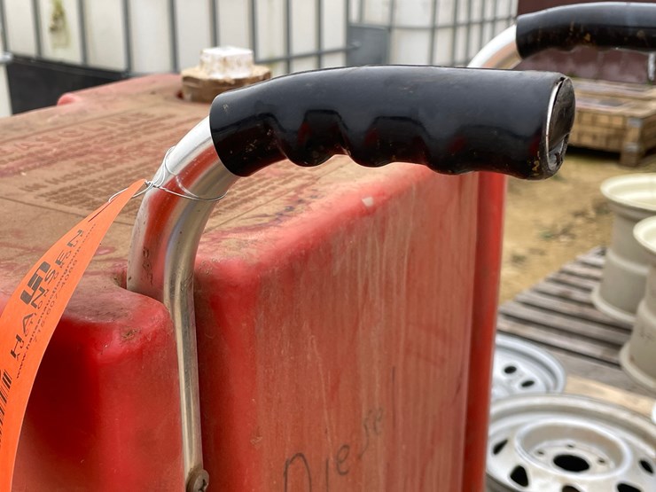 #3058-•-todd-28-gallon-gas-caddy-image-14