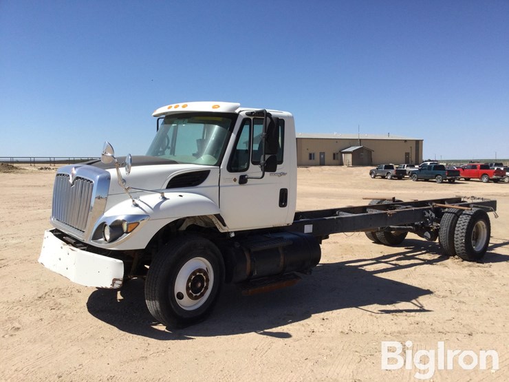 2009-international-workstar-7400-image-1