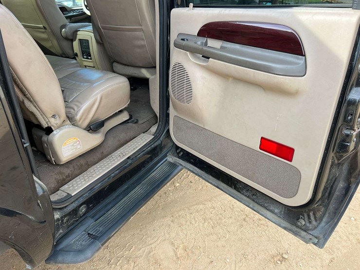 2004-ford-excursion-limited-image-27