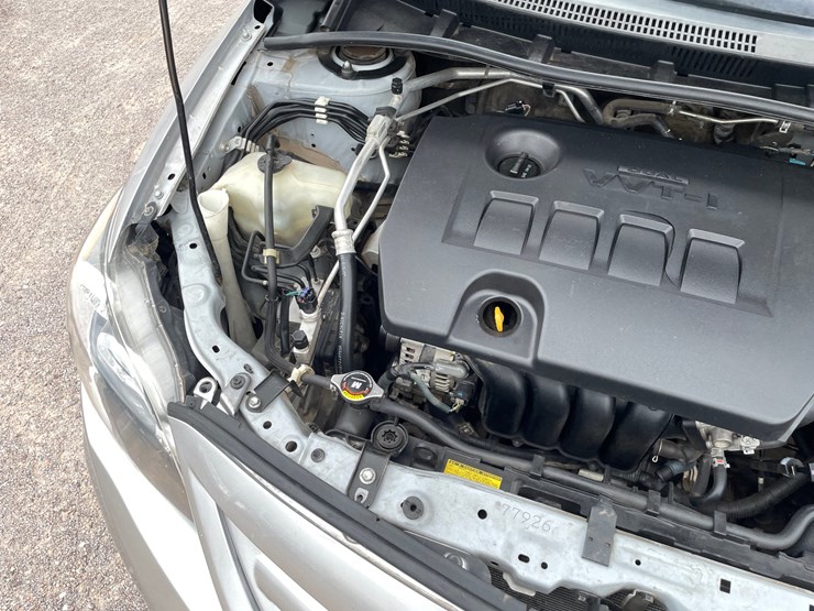 #2765-•-2011-toyota-corolla-(title-in-delay)-image-33