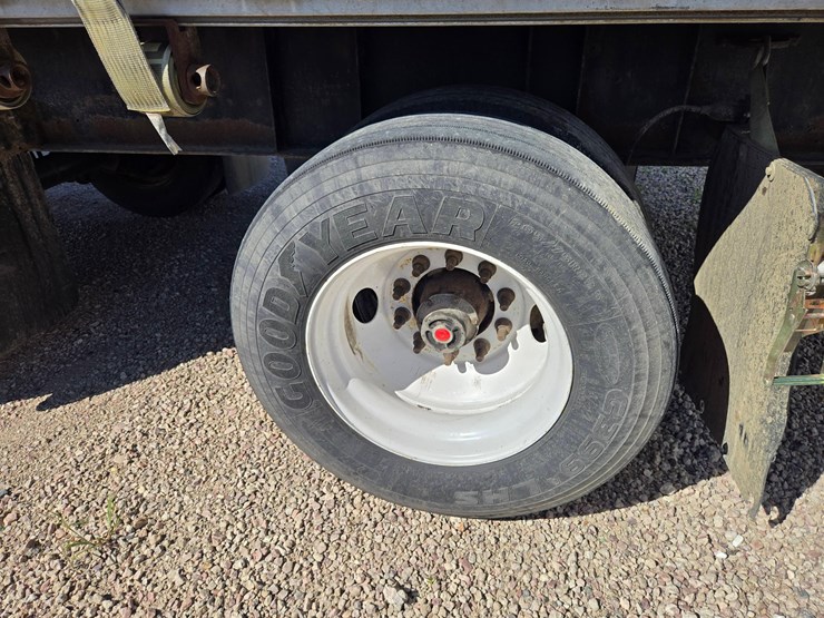 2013-great-dane-flatbed-image-35