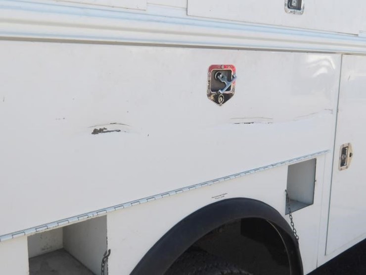 2011-ford-f550-image-6