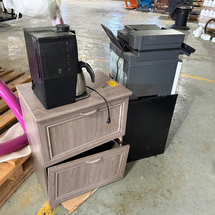 #42120 • Lot of Desk, Chairs, & Miscellaneous