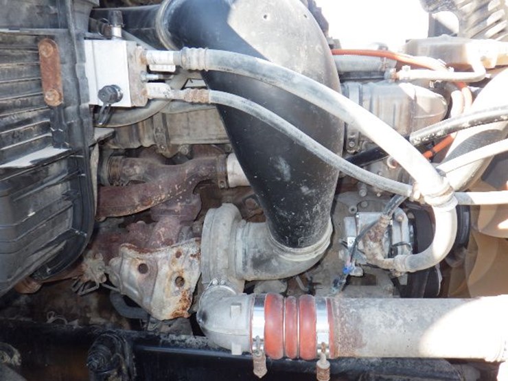 2015-freightliner-cascadia-125-evolution-image-27