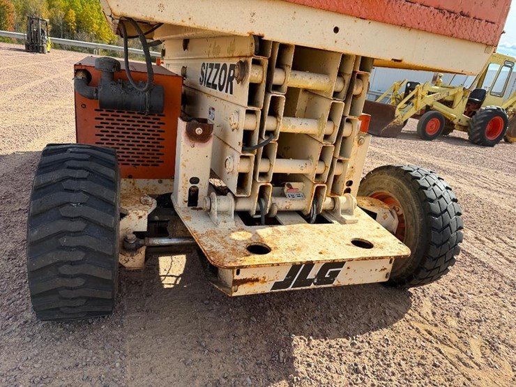 jlg-33rts-image-13