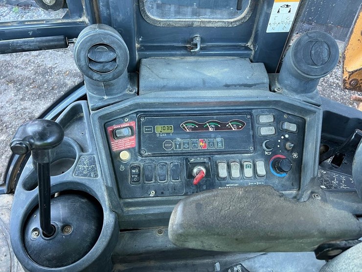 2006-deere-310sg-image-26