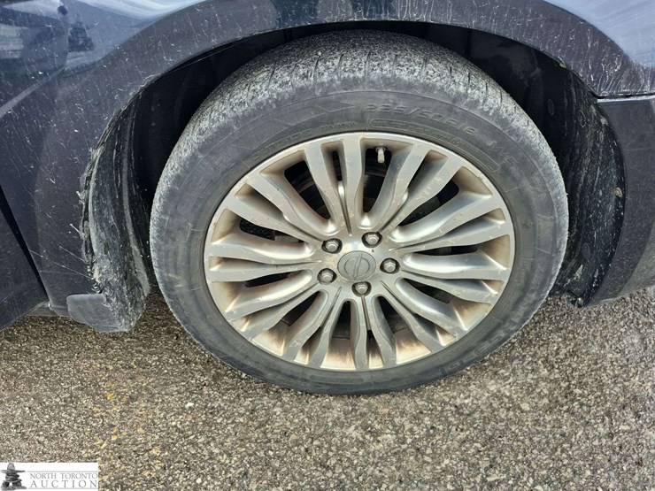 2012-chrysler-200-image-31