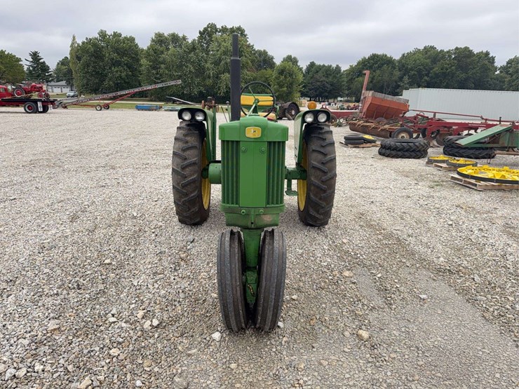1957-john-deere-520-image-8