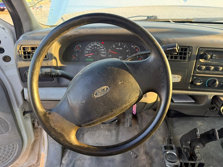 2003-freightliner-fld120-image-125