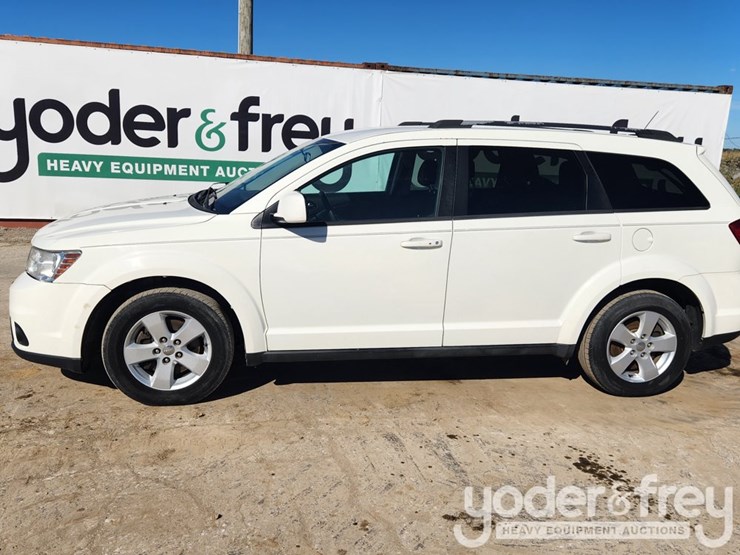 2012-dodge-journey-image-12