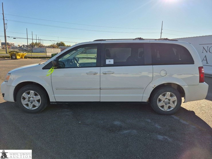 2009-dodge-grand-caravan-se-image-8