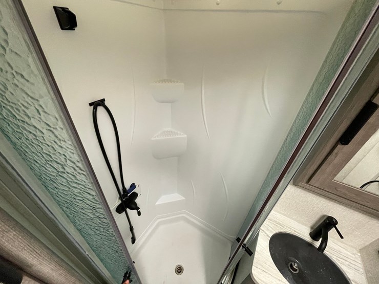 #2824-•-2022-lance-travel-trailer,-(has-new-mexico-title)-image-62