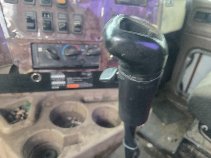 2007-international-9200i-image-45