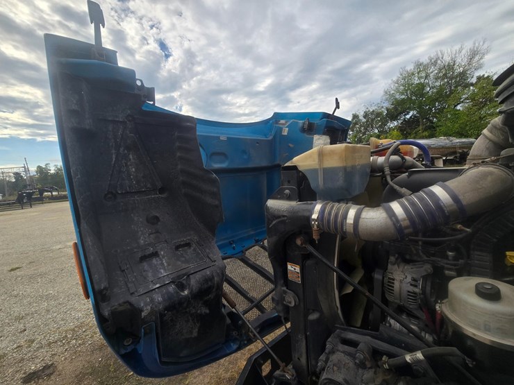 2020-peterbilt-579-image-31