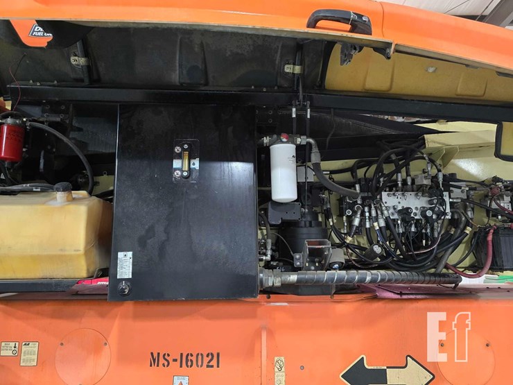 2016-jlg-1250ajp-image-15