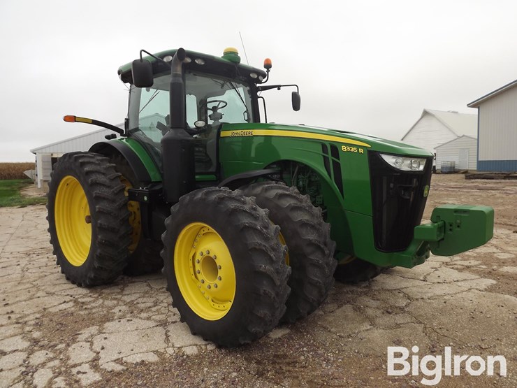2012-john-deere-8335r-image-3