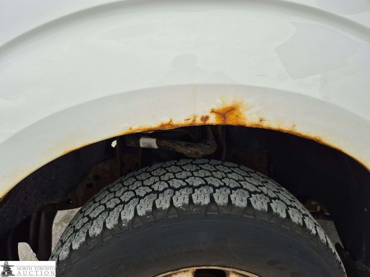 2011-ford-f150-image-21