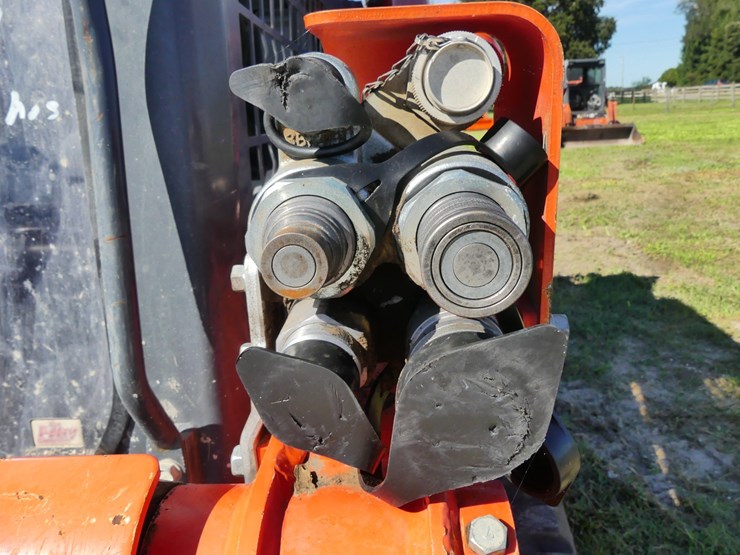 kubota-svl75-3-image-10