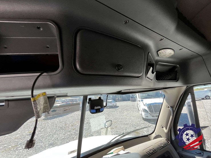 2018-freightliner-cascadia-t/a-truck-tractor-image-91