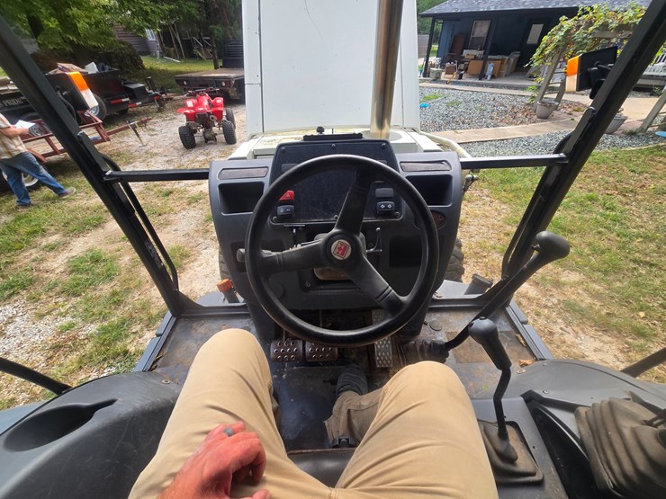 terex-tlb840r-image-45