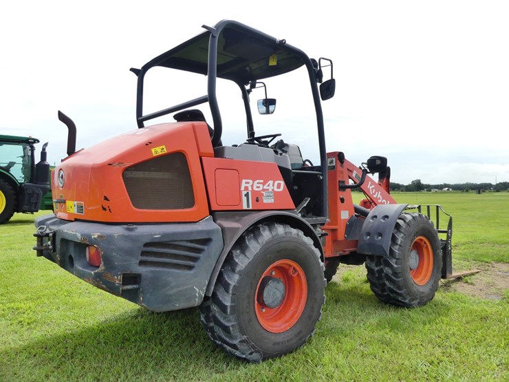 kubota-r640-image-3