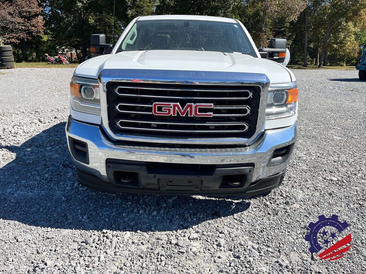 2016-gmc-sierra-2500hd-image-8