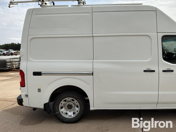 2017-nissan-nv2500-image-15