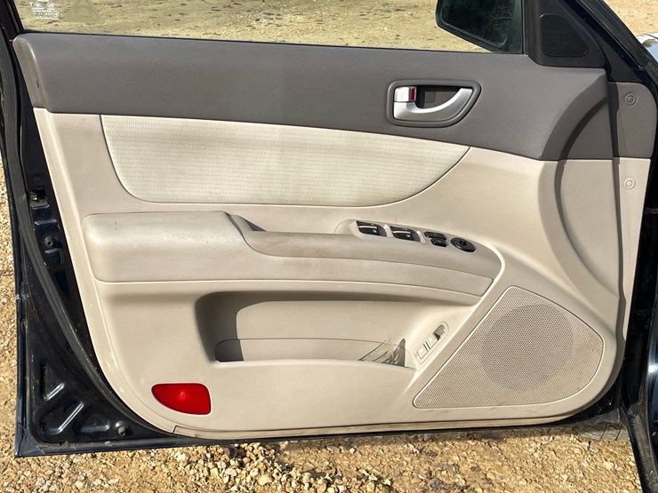 #203-•-2008-hyundai-sonata-(has-wi-title)-image-46