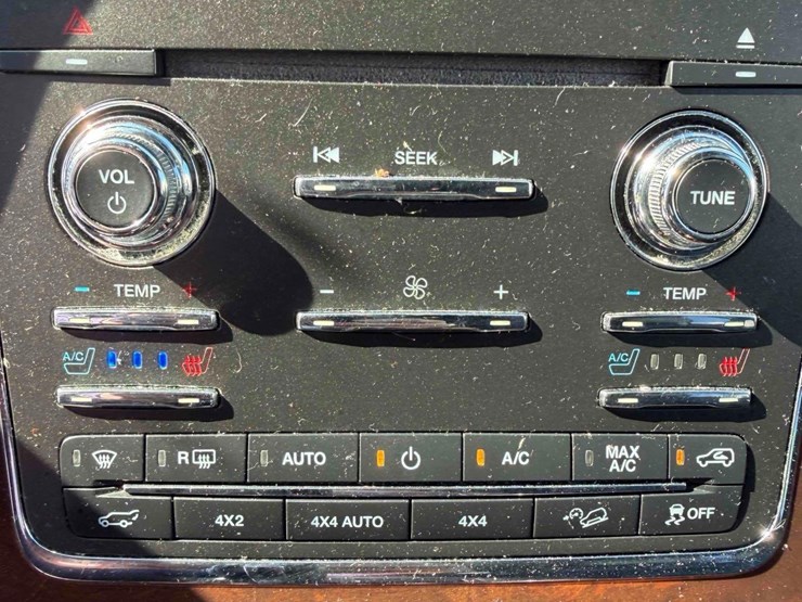 2015-lincoln-navigator-image-18