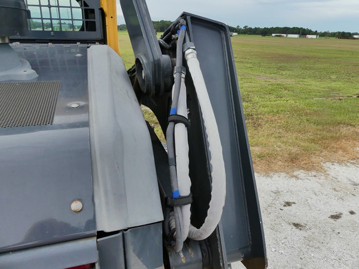 deere-333g-image-8