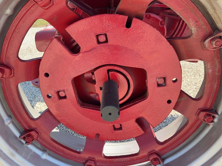 farmall-400-image-28