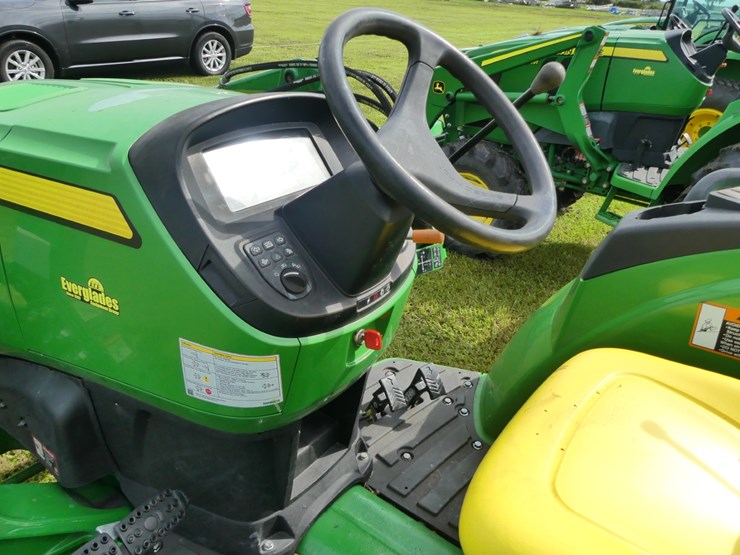 john-deere-4044m-image-16