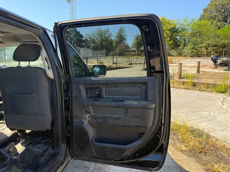2017-dodge-1500-image-46