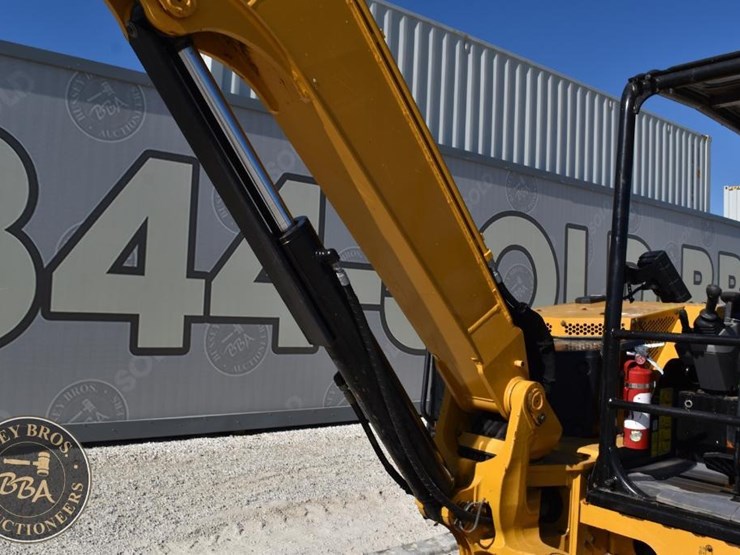 2021-caterpillar-306cr-image-27