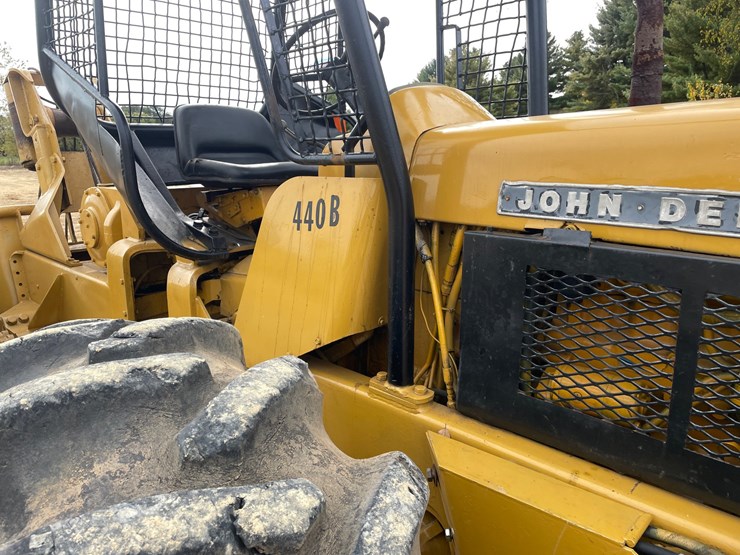 deere-440b-image-15