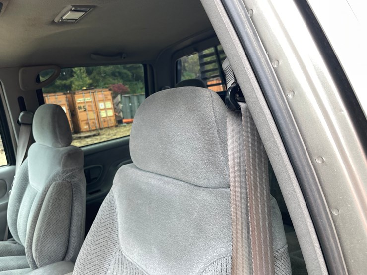 2000-chevrolet-silverado-3500-image-77