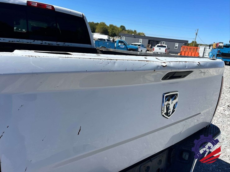 2015-ram-2500-hd-image-33